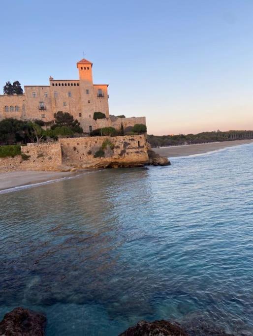 Loft, Muy Cerca De Playa Y Castillo Tamarit Tarragona Bagian luar foto